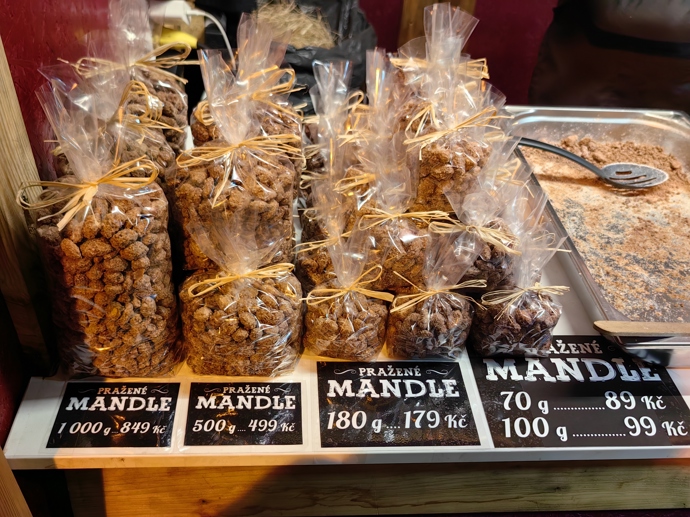 FOTO: Vánoční trhy na náměstí Míru. – stránka 68