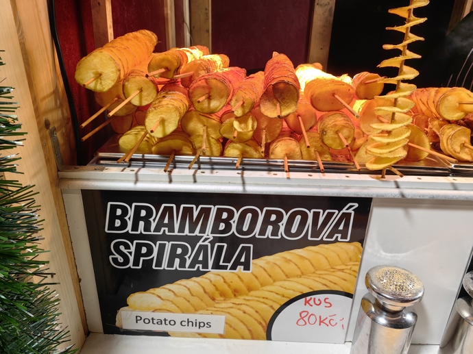 FOTO: Vánoční trhy na náměstí Míru. – stránka 65