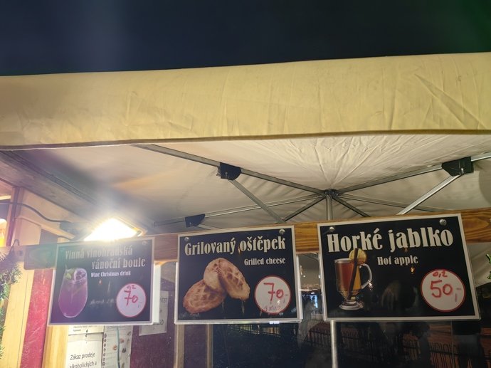 FOTO: Vánoční trhy na náměstí Míru. – stránka 59