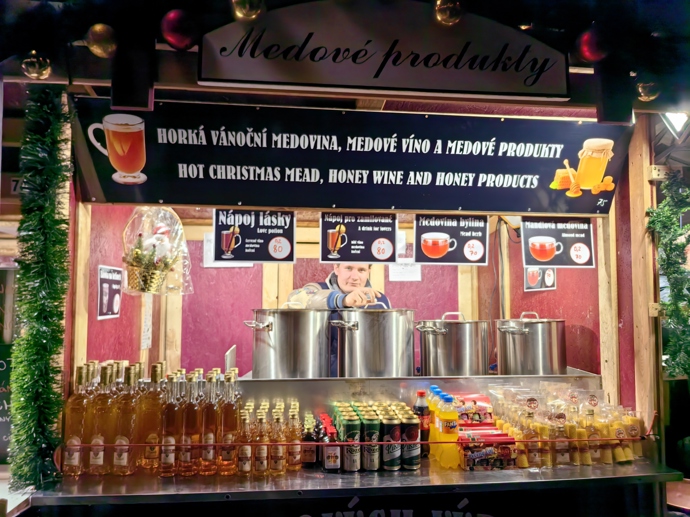 FOTO: Vánoční trhy na náměstí Míru. – stránka 56
