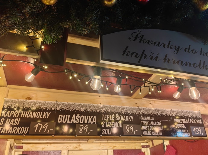 FOTO: Vánoční trhy na náměstí Míru. Kapří hranolky vyjdou na 179 korun. – stránka 34