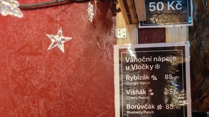 FOTO: Trhy na náměstí Míru nabízí vánoční nápoje.