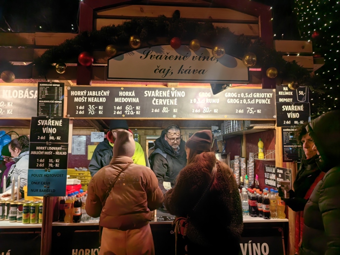 FOTO: Vánoční trhy na náměstí Míru. – stránka 22