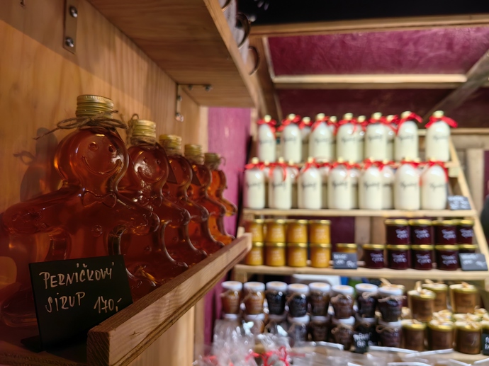 FOTO: Vánoční trhy na náměstí Míru. – stránka 21