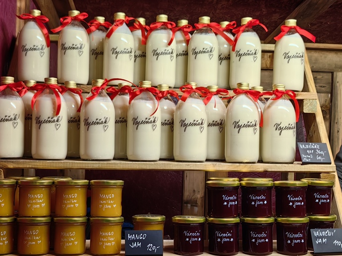 FOTO: Vánoční trhy na náměstí Míru. – stránka 20