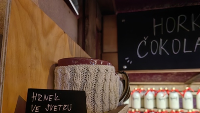 FOTO: Na trzích na náměstí Míru pořídíte i dárky.