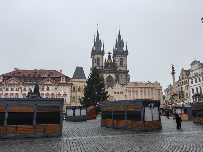 FOTO: Vánoční strom na Staroměstském náměstí. – stránka 24