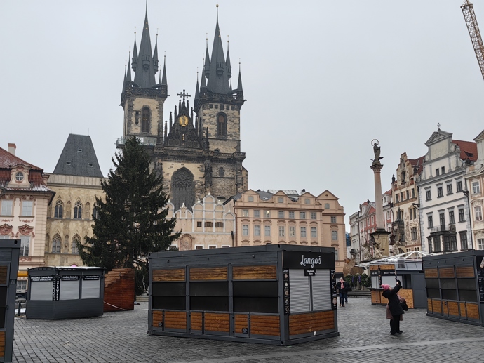 FOTO: Vánoční strom na Staroměstském náměstí. – stránka 23