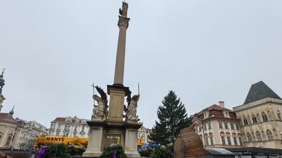 FOTO: Vánoční strom na Staroměstském náměstí.