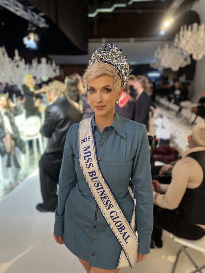 FOTO: Jana Marvanová vypadá skvěle. – stránka 7