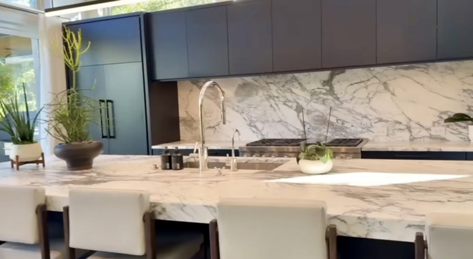 FOTO: Nikola Mertlová ukázala detaily kuchyně. – stránka 6