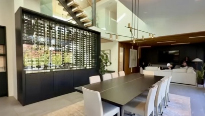 FOTO: Dům má čtyři patra.