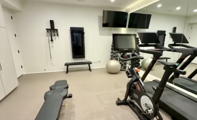 FOTO: Posilovna byla pro Martina nezbytností. – stránka 2