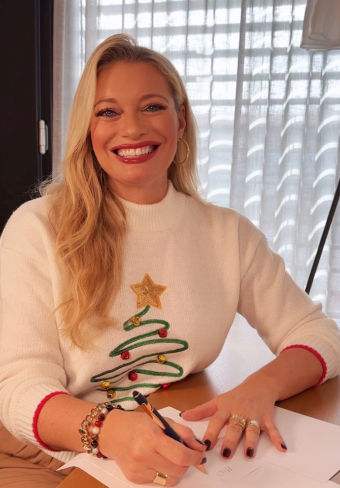 FOTO: Lucie Borhyová psala dopis Ježíškovi. – stránka 4