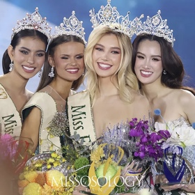 Natálie Puškinová s ostatními vicemiss. 