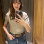 Kromě modelů se zdobenými límečky a třpytivými aplikacemi narazíte i na klasičtější verze.