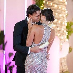 Honzi je s Páťou šťastný.