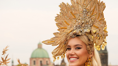 FOTO: Natálie Puškinová v národním kostýmu české lípy.