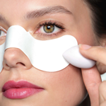 Nálepky nebo náplasti s falešnými pihami jsou aktuálně v kurzu. Stačí je jen přiložit...