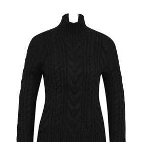 Aby váš černý outfit nebyl nudný, vsaďte na svetr se strukturovanými detaily. Má je třeba i tento rolák od značky Orsay za 999 Kč.