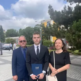 Rodina chce vybrat peníze na léčbu na Doniu.