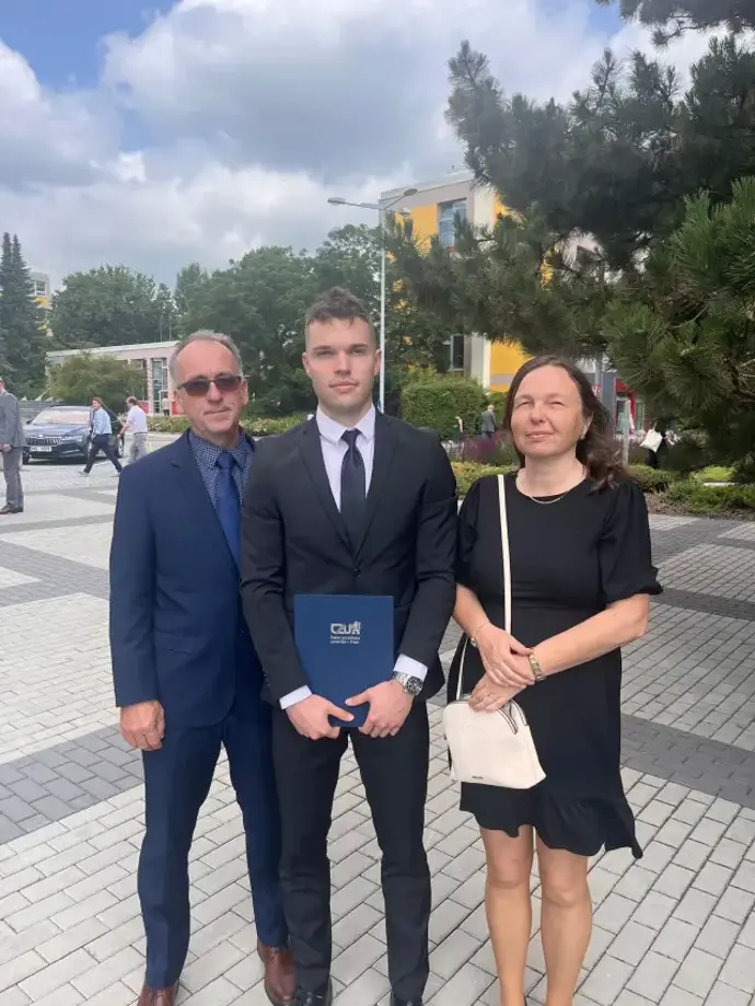 FOTO: Rodina chce vybrat peníze na léčbu na Doniu. – stránka 3