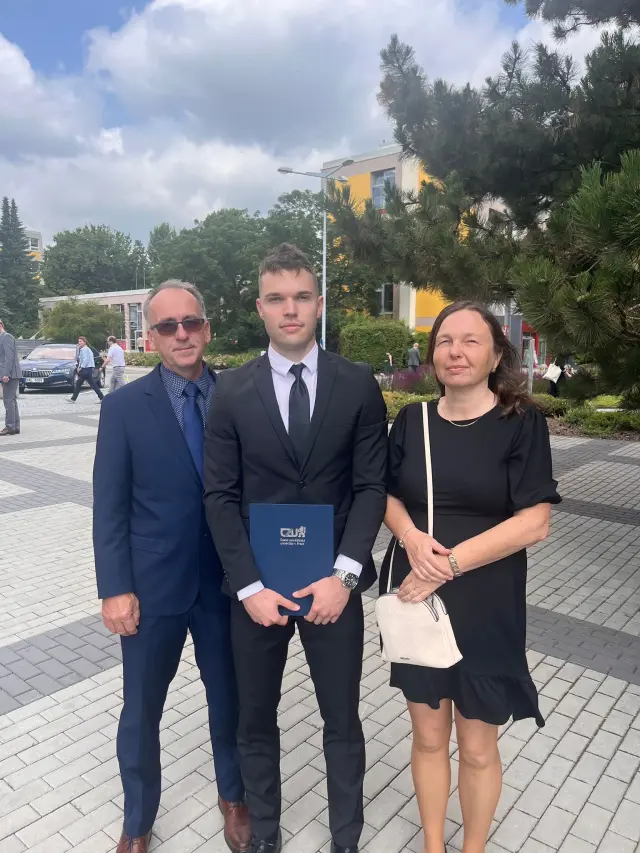 FOTO: Rodina chce vybrat peníze na léčbu na Doniu.