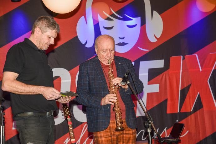 FOTO: Felix Slováček na akci vystoupil. – stránka 6