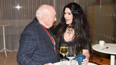 FOTO: Felix Slováček si užíval přítomnost žen.