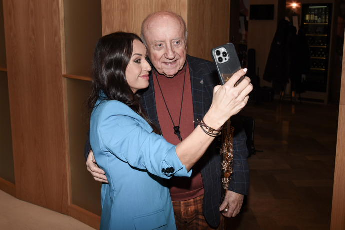 FOTO: Veronika Farářová a Felix Slováček si dělali společné selfie. – stránka 2