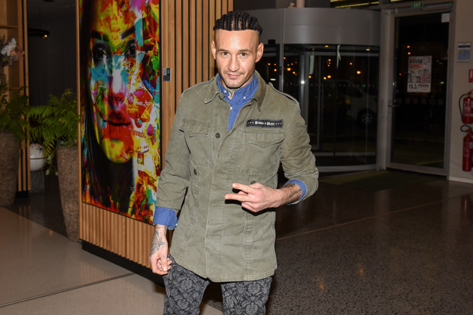 FOTO: Sámer Issa ve společnosti.