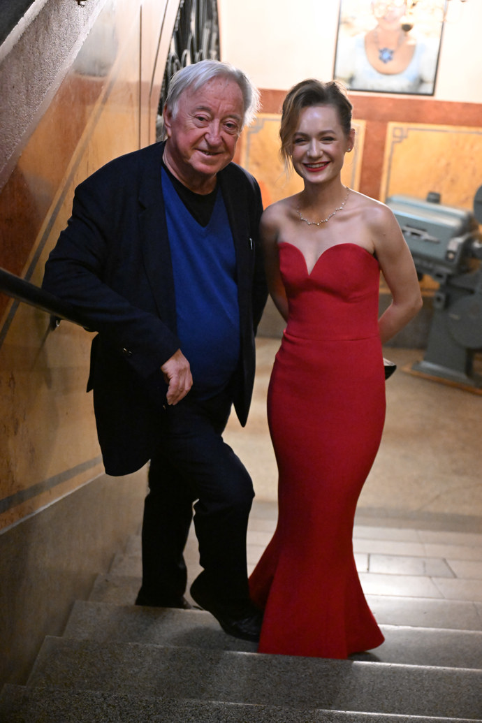 FOTO: Jiří Lábus si nenechal ujít premiéru nové české komedie Milion. – stránka 9