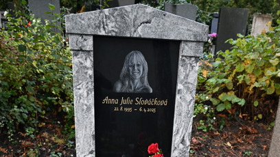 FOTO: Anička Slováčková má svůj hrobeček na Vinohradském hřbitově.