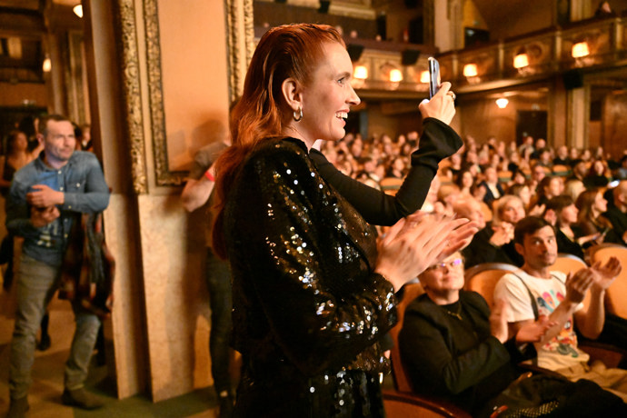 FOTO: Nadšená Denisa Nesvačilová. – stránka 9