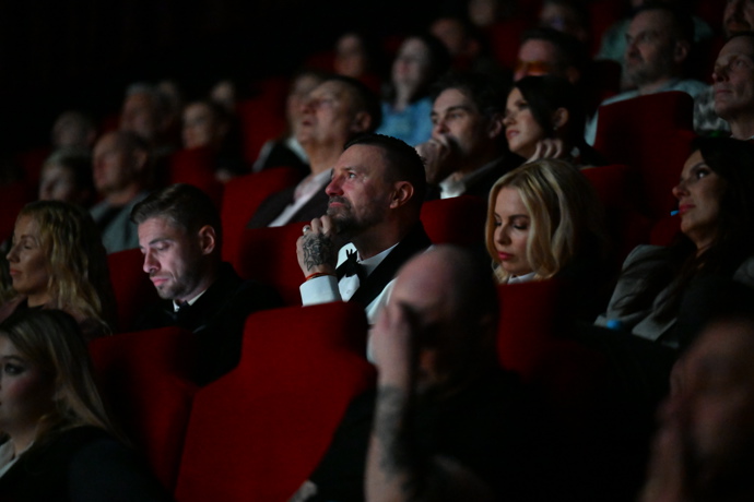 FOTO: Premiéra vlastního dokumentu fotbalovou legendu totálně semlela. – stránka 20