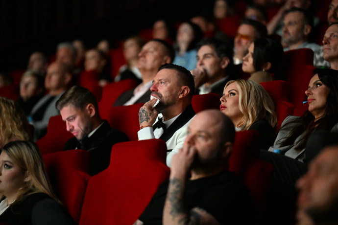 FOTO: Takhle drsného Řepku neznáme. V očích se mu leskly slzy. – stránka 18