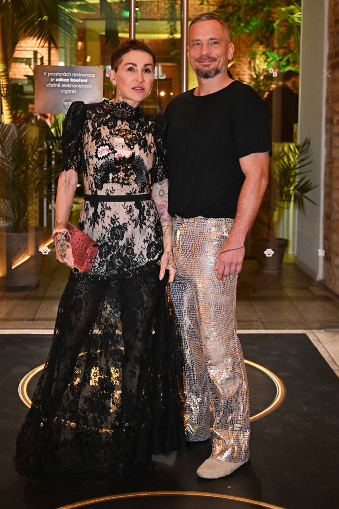 FOTO: Kateřina Kaira Hrachovcová a partner.