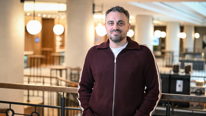 FOTO: Britský spisovatel Robert Bryndza představil v Praze svou novou knihu.