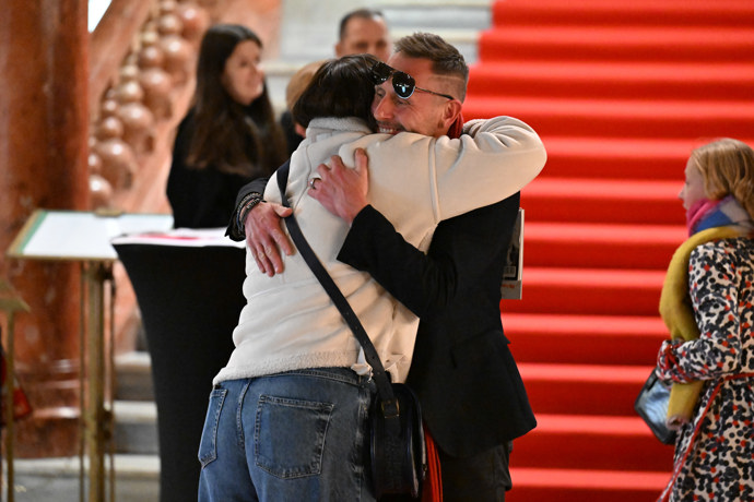 FOTO: Jan Tuna rozdával úsměvy i objetí. – stránka 73