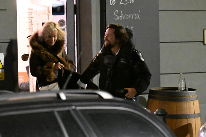 FOTO: Manželé odcházeli dobře naladěni. – stránka 7