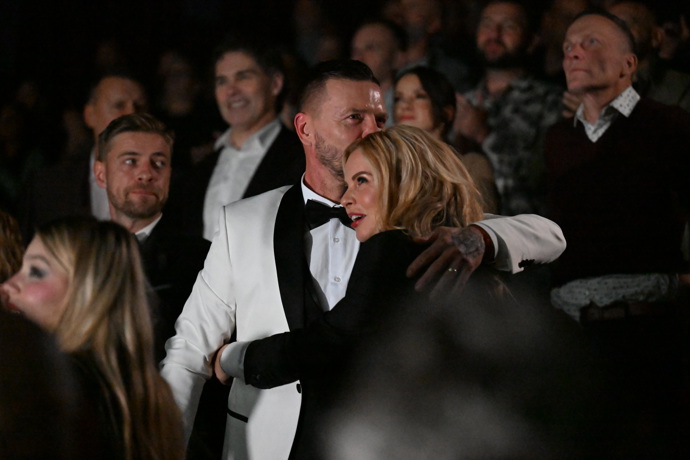 FOTO: Tomáši Řepkovi byla oporou Kateřina Kristelová. – stránka 22