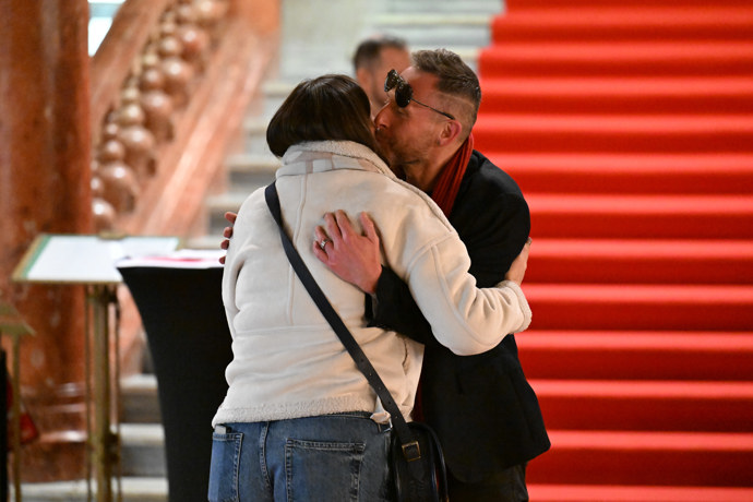 FOTO: Tuňák s dobrou kamarádkou. – stránka 72