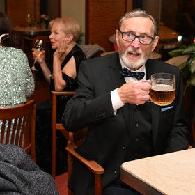 Ladislav Frej si dopřával pivo. 