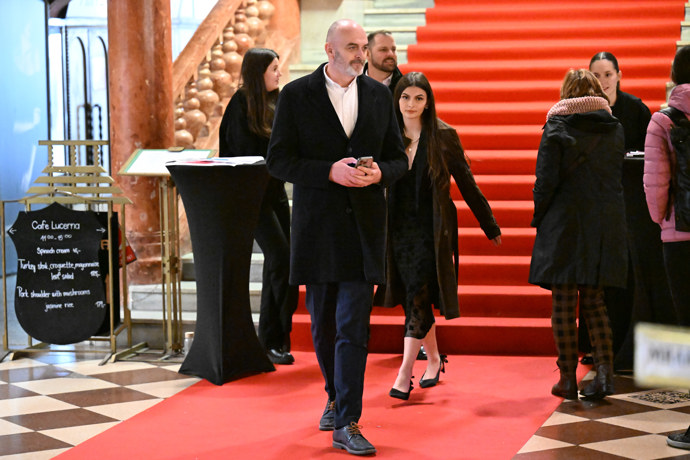 FOTO: René Decastelo. – stránka 3