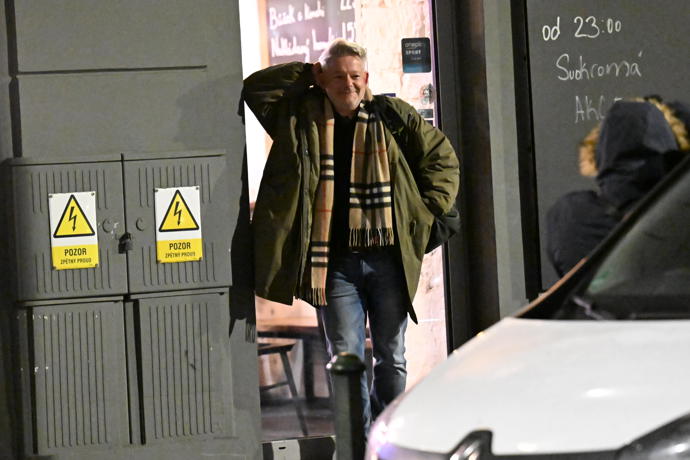 FOTO: Aleš Háma na odchodu. – stránka 5