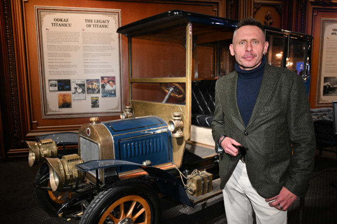 FOTO: Jan Tuna nechtěl komentovat vztah s Nelou Boudovou – stránka 1