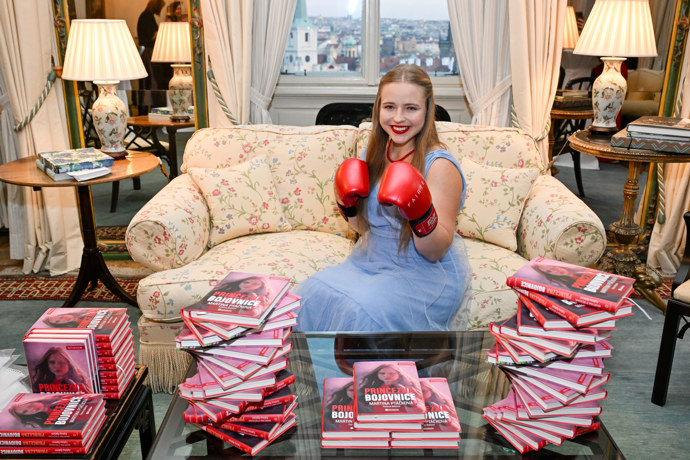 FOTO: Martina Ptáčková je několikanásobná mistryně světa v bojových sportech. – stránka 16