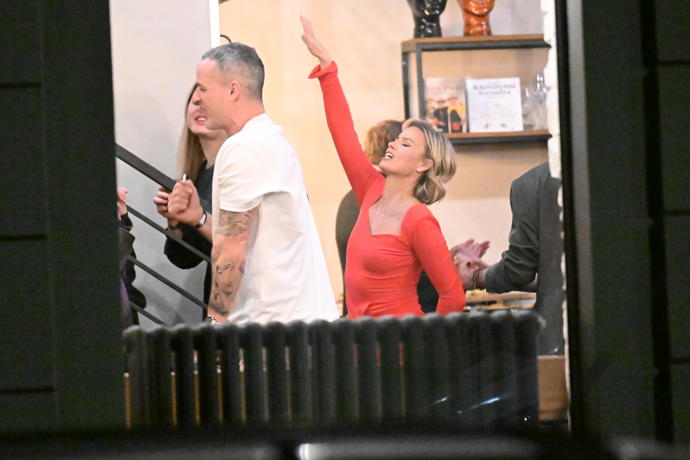 FOTO: Pagáčová se vlnila do rytmu hudby. – stránka 52