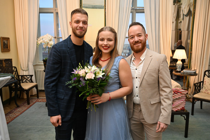 FOTO: Martina Ptáčková se svým bratrem a partnerem. – stránka 13