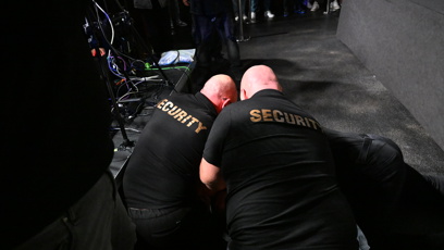 FOTO: Detail na zásah security, která Veselého zalehla.